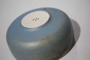 Bol terenko en grès bleu fabriqué par l'atelier terenko