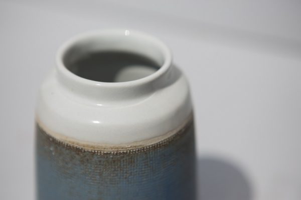 Vase grès bleu céramique fabriquée à vannes