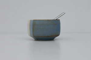 Bol céramique en grès bleu Terenko, fait main à Vannes dans le Morbihan