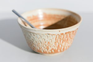 Bol artisanal en grès terra cotta Terenko, fait main à Vannes dans le Morbihan